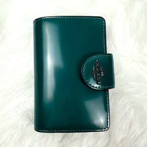 Coach Medium Corner Zip Wallet In Leather/Emerald Green CW526 NWT